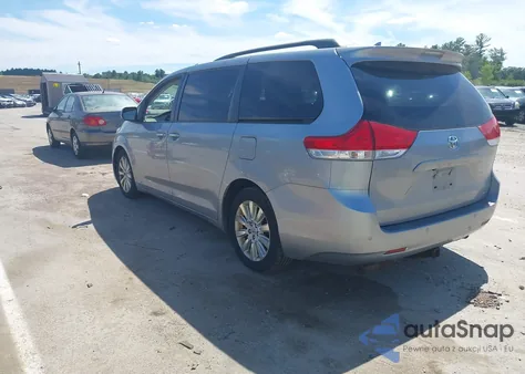 2011 Toyota Sienna Xle from USA, damaged, VIN 5TDDK3DC3BS025573
